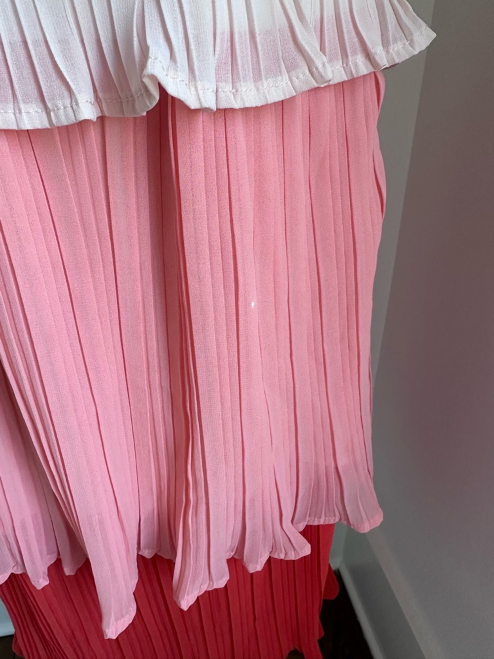 She & Sky Ombre Pleated Tiered Maxi Dress in White to Fuchsia Size Small - Picture 4 of 7